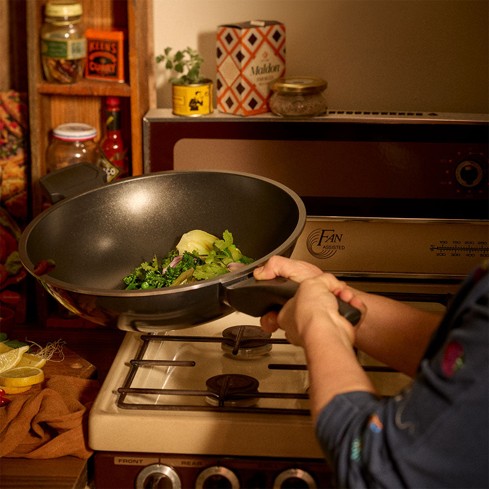 Bessemer Non Stick Stir Fry Pan 32cm Black