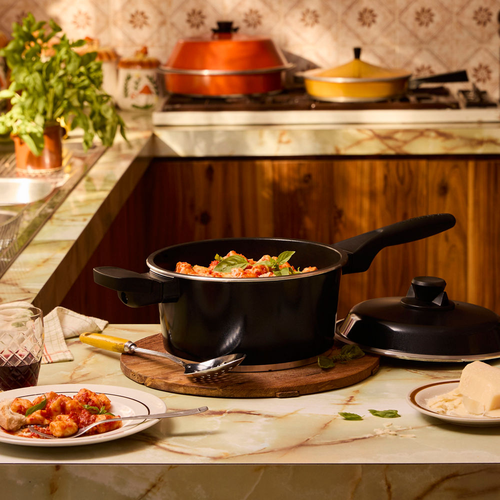 Bessemer Multi Saucepan 24cm Black