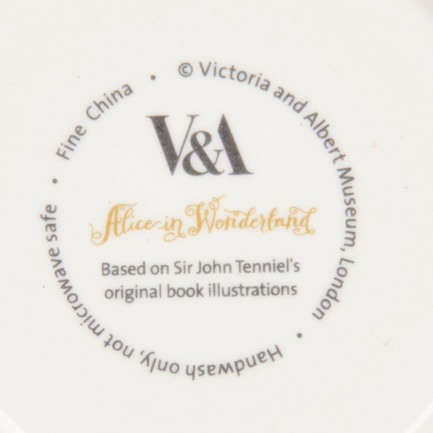 Mikasa x V&A Alice in Wonderland Can Mug 350ml