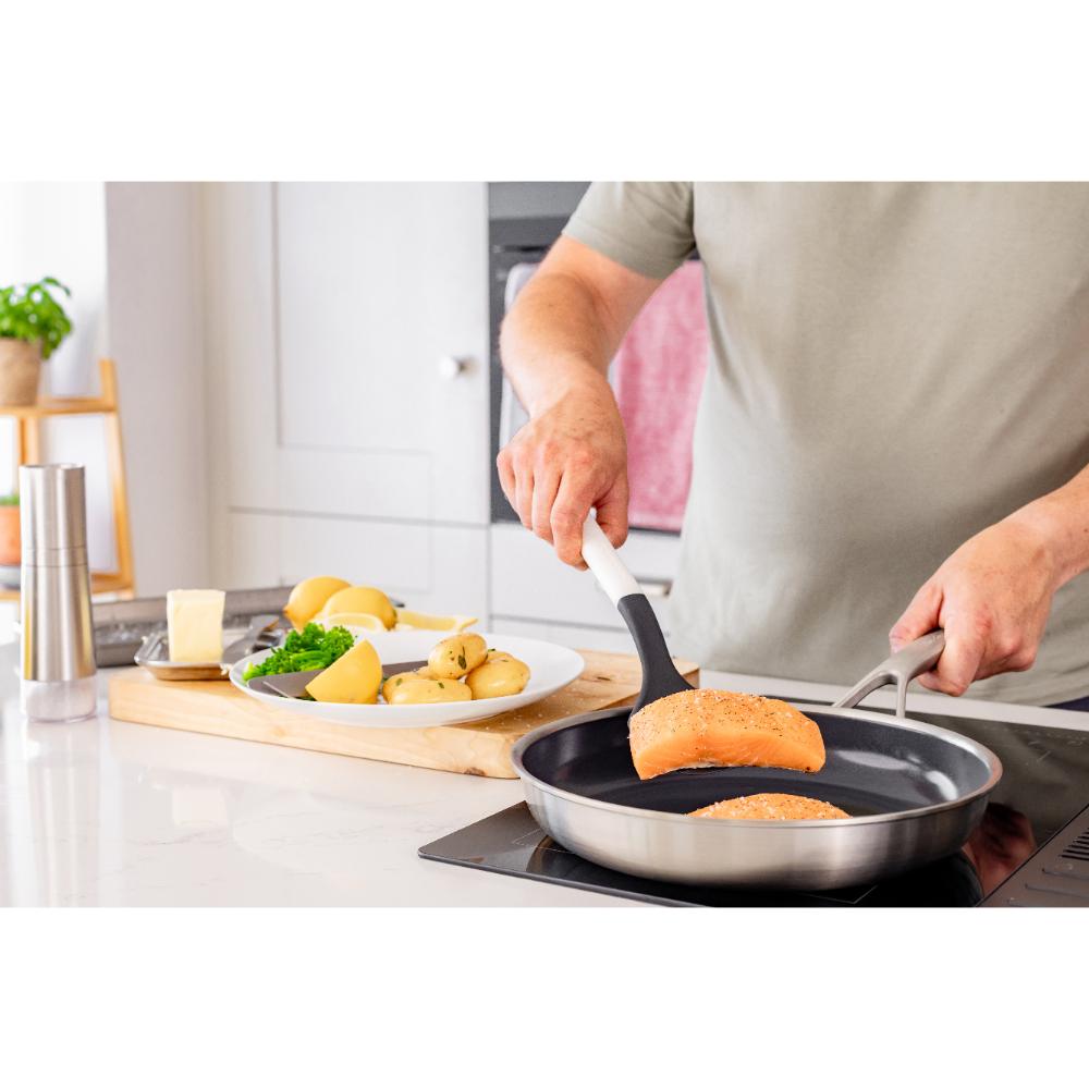 KitchenAid Classic Solid Turner