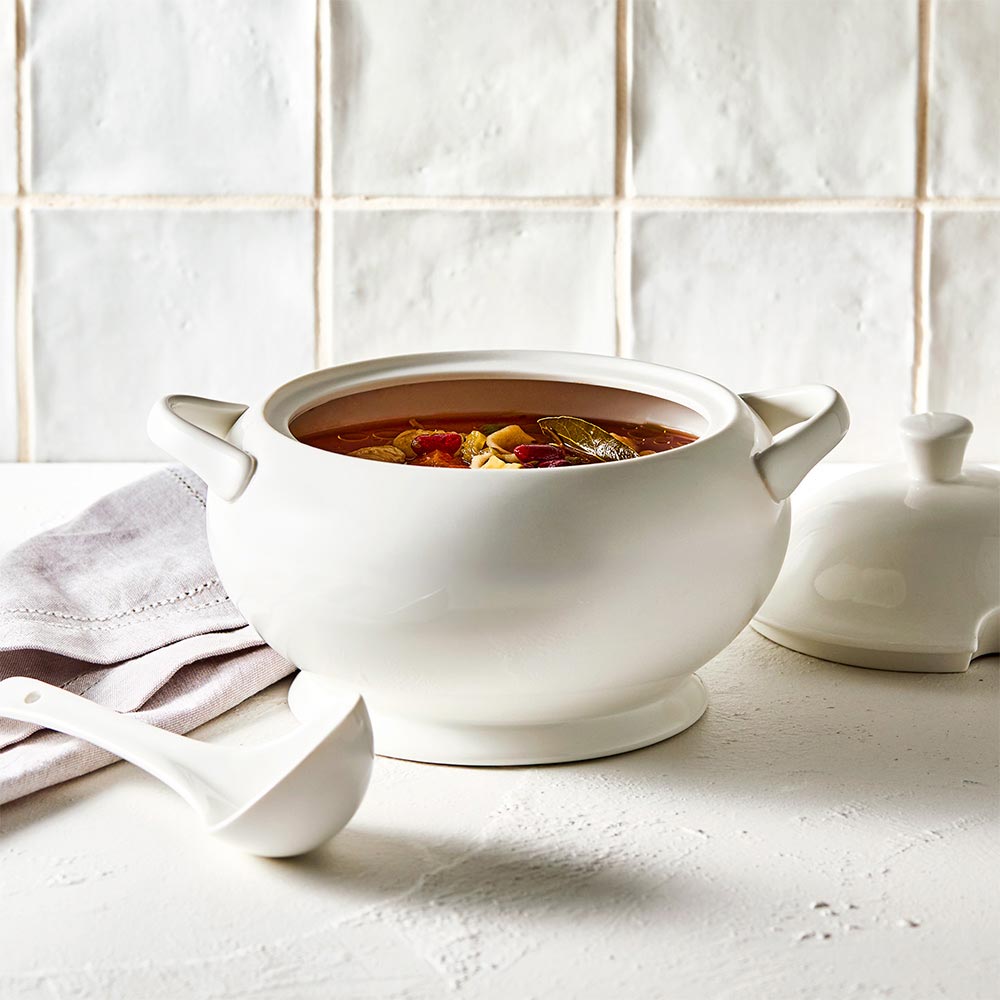Alex Liddy Classic Soup Tureen 3L with ladle White Fine Bone China at Robins Kitchen